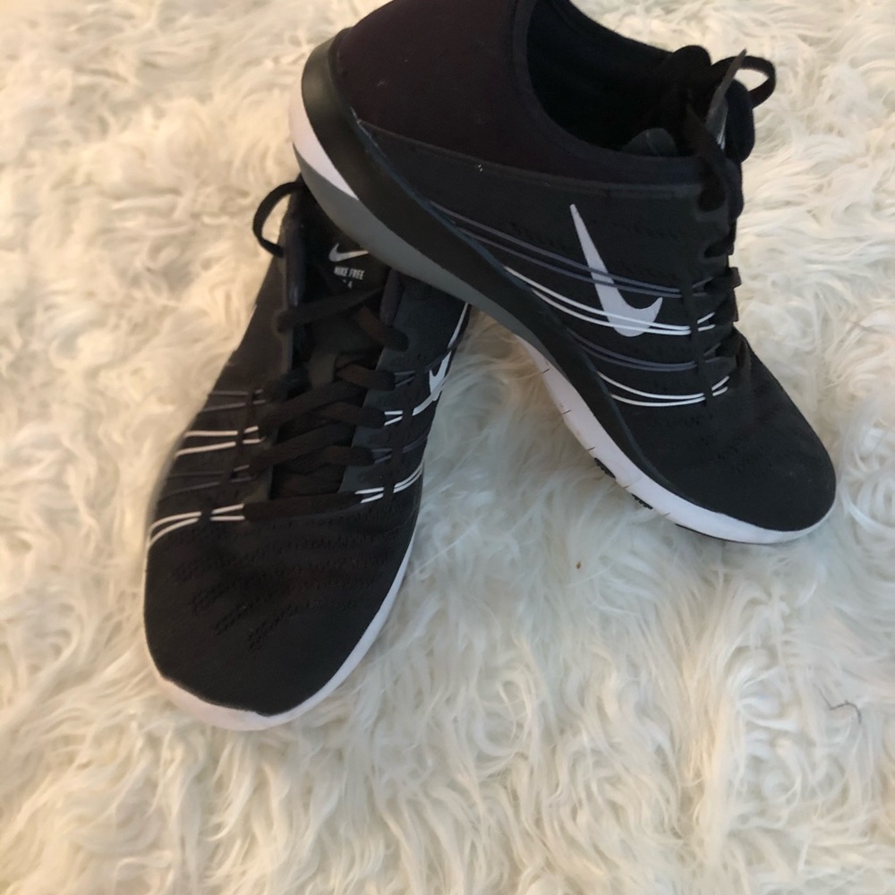 Nike shoes size 6
